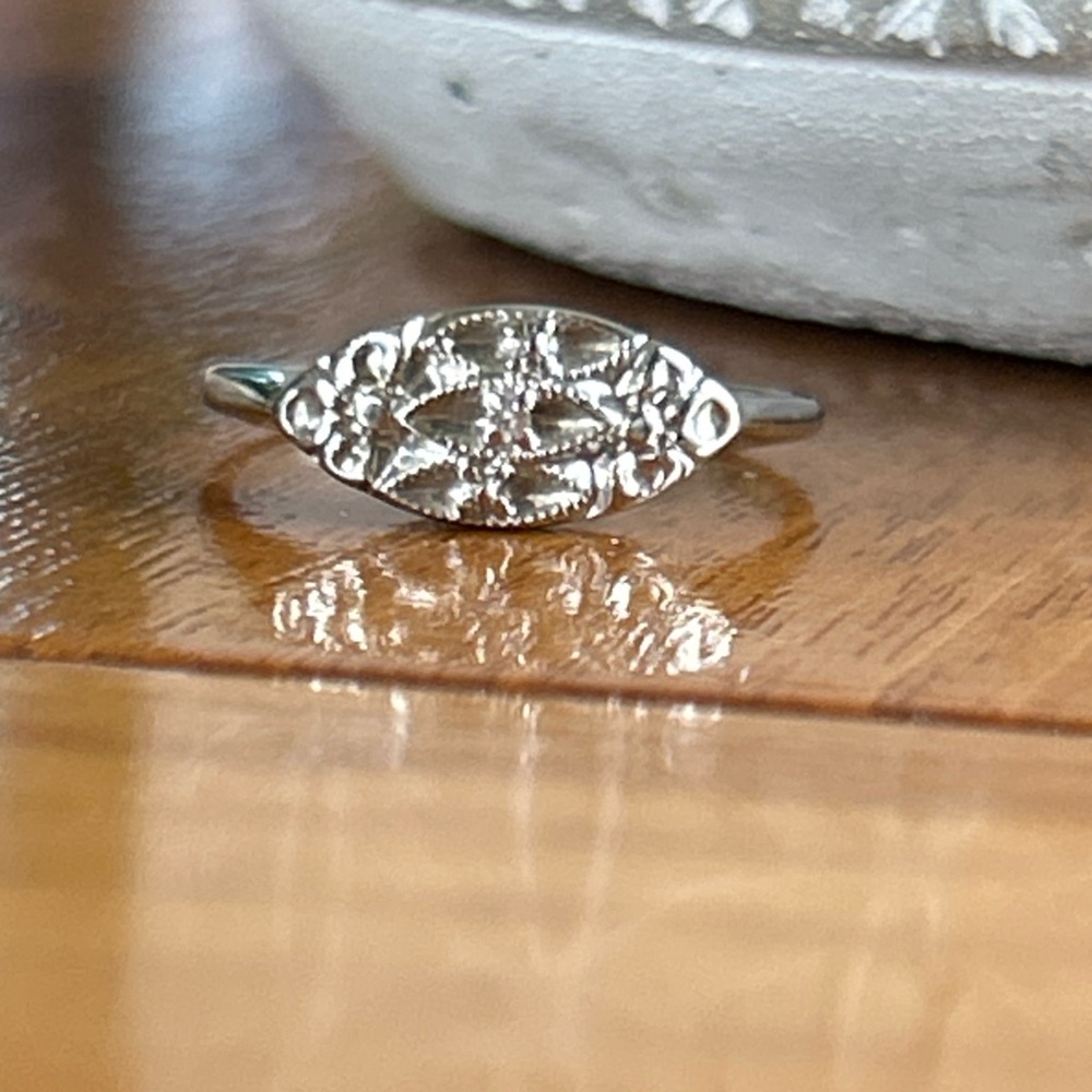 Vintage 10K SOLID GOLD Art Deco Navette Ring with Diamond - Picture 4 of 6